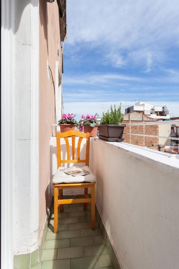 Apartamento Con Encanto, Luminoso Y Tranquilo Apartment L'Hospitalet de Llobregat Exterior photo